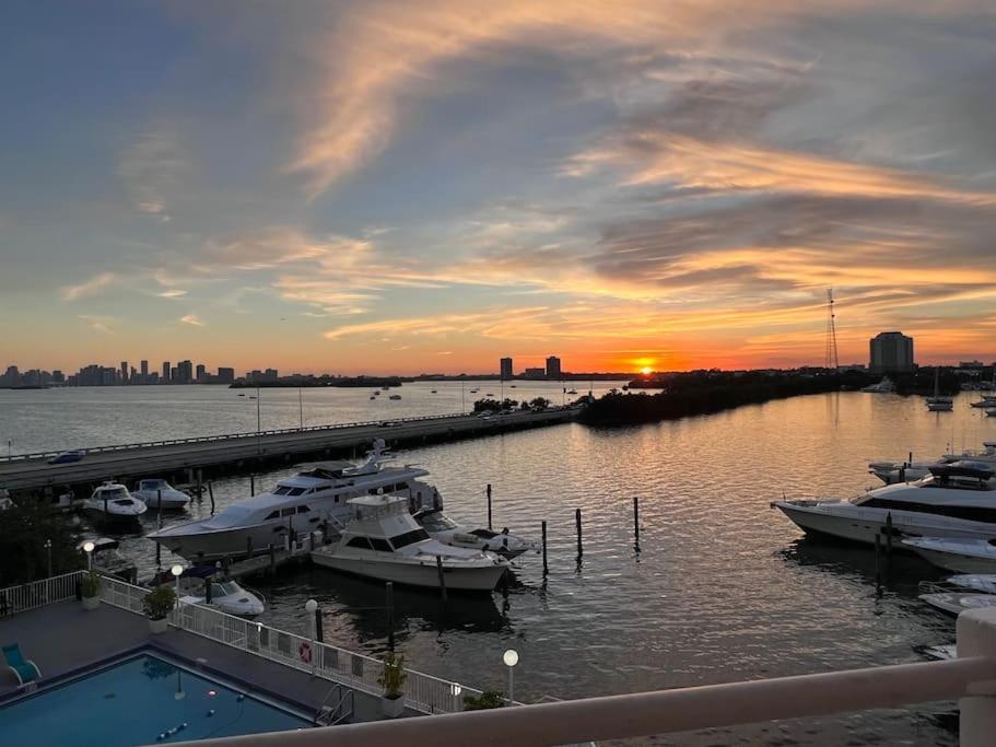 Unique Water Views, Free Parking 1Bed 1 Bath Rooffornomads 416 Apartman Miami Beach Kültér fotó